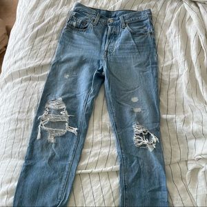Levi’s 501 cropped light wash distressed jeans